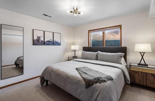 Bozeman House | Bobcat Ridge - Mountain Home