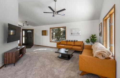 Bozeman House | Bobcat Ridge - Mountain Home