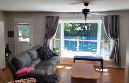Bobcaygeon House | Bobcaygeon Waterfront Access Big Lot