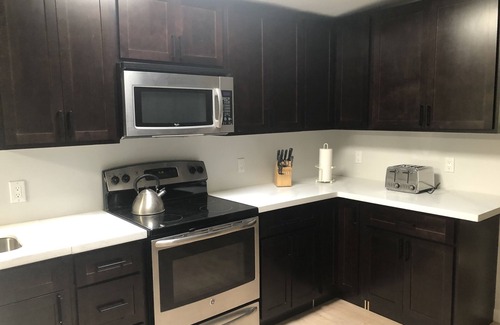 Bobcaygeon Cottage | Bobcaygeon Waterfront-Walk to Town-King Beds
