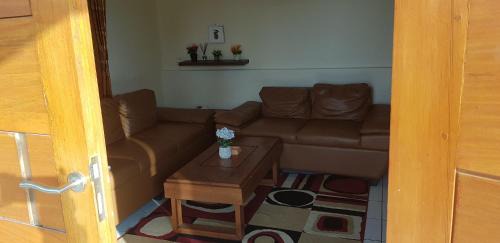 Cisarua Villa | BoBo queen house 3 ( villa baba II) mountain view