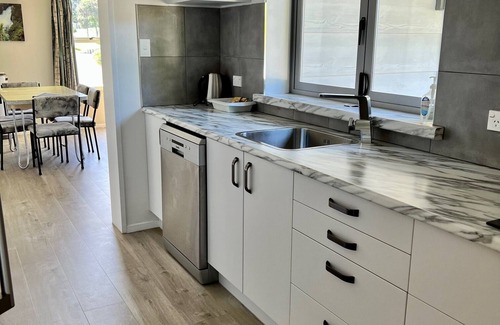 Coromandel House | Bobs Haven ~ Classic Kiwi Bach ~ Long Bay Coromandel