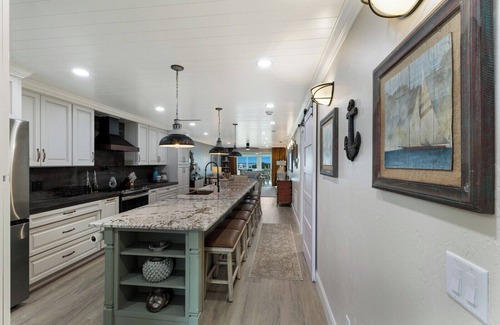 Boca Grande Condo | Boca Grande North 16 - Large 2 Bed/2 Bath - Sleeps 6 - Awesome Bay Views - First Floor
