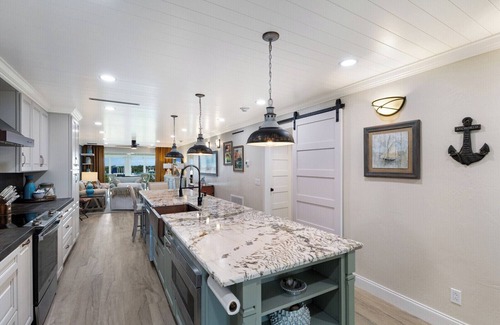 Boca Grande Condo | Boca Grande North 16 - Large 2 Bed/2 Bath - Sleeps 6 - Awesome Bay Views - First Floor