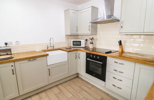 Llanerchymedd Cottage | BODFAN PENIEL, pet friendly, with open fire in Llanerchymedd