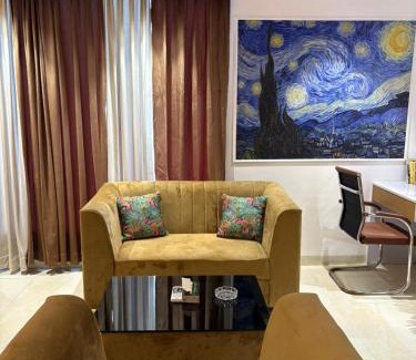 Vasundhara Apartment | Bodhi Tree - Luxurious 1B Apartment near Hindon Airport