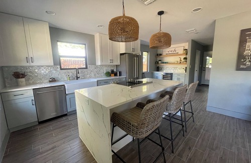 Boerne House | Boerne Bed and Brew - Walk to Main St and the river!