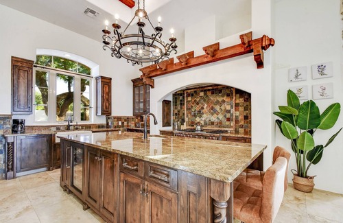 Boerne House | Boerne Hacienda with Pool and Spa