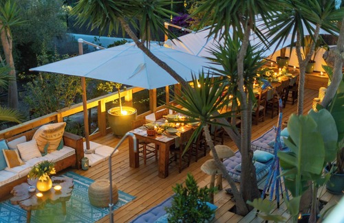Sant Antoni de Portmany Villa | Bohemian Villa Resort- 5 min from the beach and town. Perfect for large groups