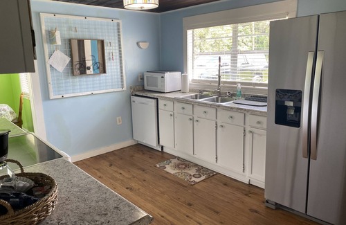 Inverness House | Bohemian Bike 2-BR Cottage in Downtown Inverness
