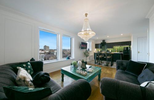 Central Aberdeen Apartment | Bohemian Raphsody Apartment ✪ Grampian Lettings Ltd