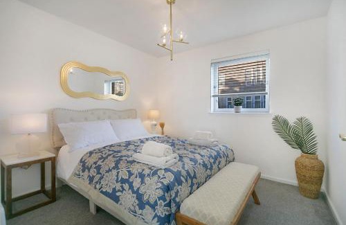 Central Aberdeen Apartment | Bohemian Raphsody Apartment ✪ Grampian Lettings Ltd