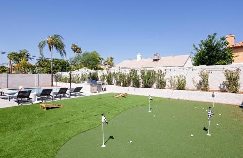 Continental Foothills House | Bohemian Resort-Pool, Spa, Golf, Bar, BBQ, &Games!
