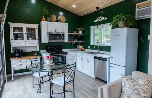 Billings House | Boho Bungalow @ Old Pine Retreats