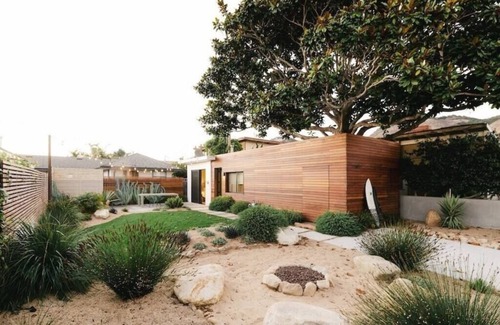 Shell Beach House | BoHo Bungalow Steps from Beach! 30+ Day Stays Only
