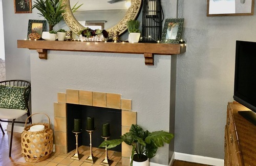 Toledo House | Boho Bungalow: very cozy home in great neighborhood w/ quick access to anywhere