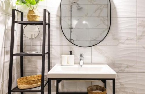 Vardaris Apartment | Boho Central Suites