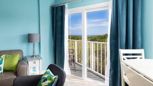 Tavernier Apartment | Boho Chic Ocean Pointe 3214
