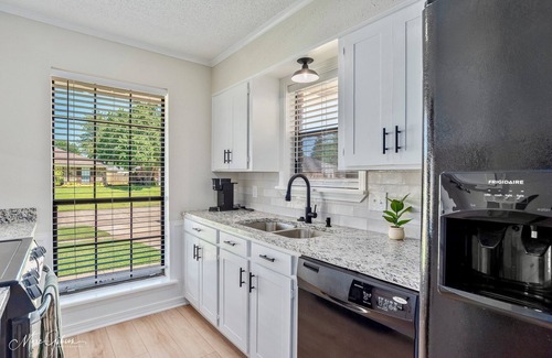 Bossier City House | Boho-chic retreat!