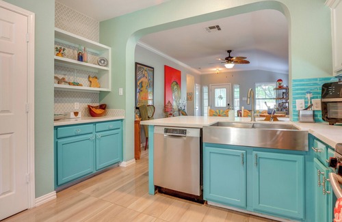 Kyle House | Boho-Chic Retreat w/Yard, 22 Mi to Dtwn Austin!