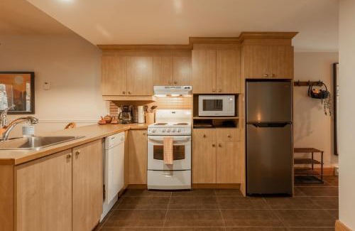 Mont-Tremblant Apartment | BOHO CONDO Downtown - Bike in&out - Shuttle - Park