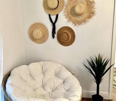 Bayshore Gardens House | Boho House with heated Pool and Spa