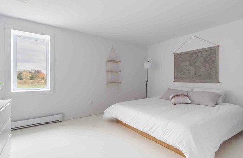 Chateau-Richer Condo | Boho L'industriel