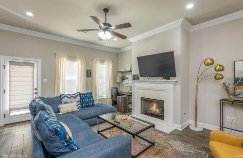 Shreveport House | Boho Retreat! Home away from Home! Tv in Each Room