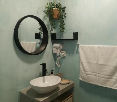 Sissi Apartment | Boho Sisi Retreat - Poolside Oasis & Private Hot Tub