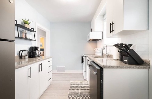 Clanton Park House | BOHO THEME HOME [3 Bedrooms/2 Baths]