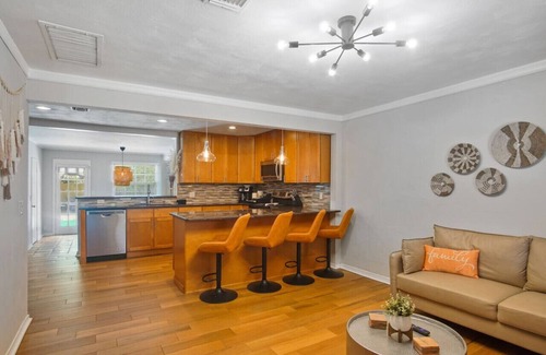 Virginia Park House | Boho Vibes~South Tampa Pool Home~2 King Beds
