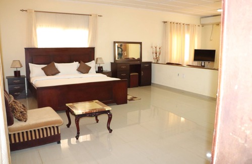 Monrovia House | Bojelene Guest House