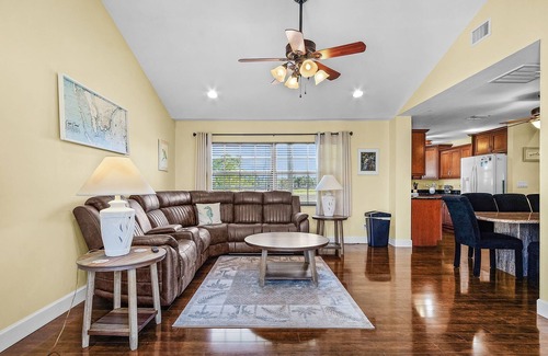Bokeelia House | Bokeelia Oasis! Heated Pool, Sleeps 12!