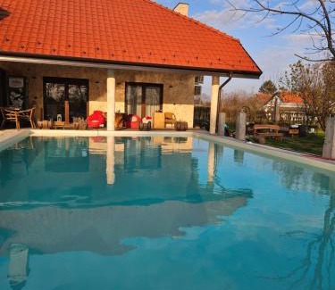 Becej House | Boletov raj lux