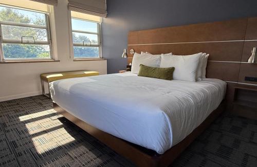 Potomac Hotel | Bolger Hotel and Conference Center