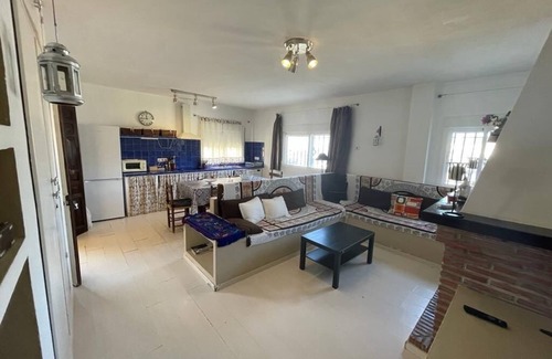 El Lentiscal House | Bolonia beach, nice house by the sea with pool