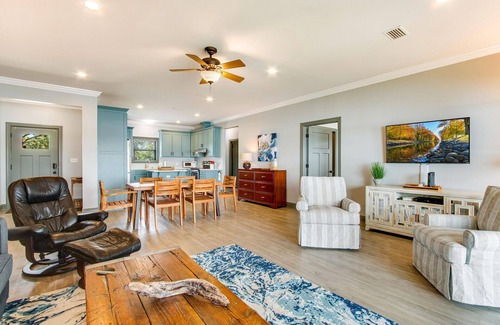 Gulf Shores House | Bon Bay House. WATER FRONT. BOATING. FISHING. Dolphin Watching.