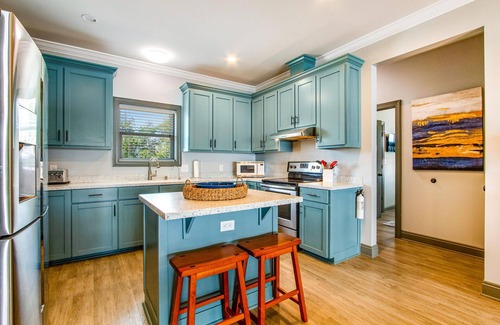 Gulf Shores House | Bon Bay House. WATER FRONT. BOATING. FISHING. Dolphin Watching.