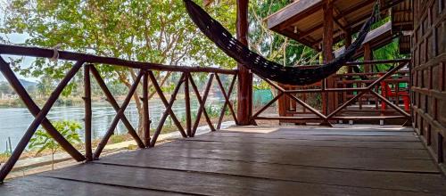 Don Det House | Bon Tai Oasis Bungalows