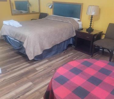 Durham Region Hotel | Bon-Voyage Motel