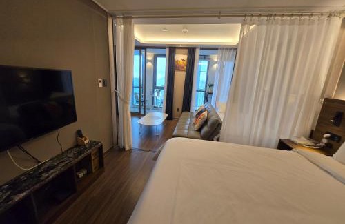 Haeundae Apartment | Bona Haeundae fantastic ocean view #Sea and Haeundae Gunam-ro#