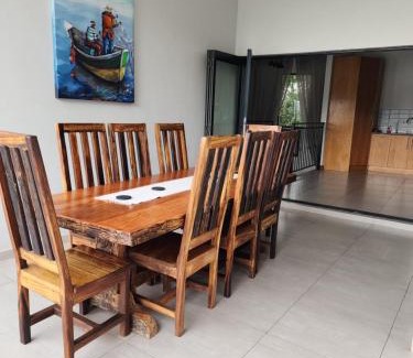 Kosmos Apartment | BondMakers at Kosmos