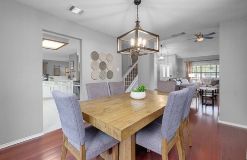 Indian Oaks House | 'Boni and Blithe' - Pet-Friendly! Centrally Located! Fenced in Yard!