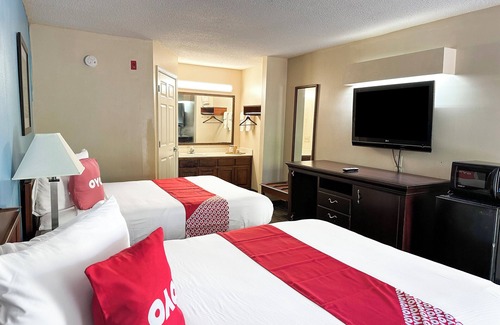 Meridian Hotel | Bonita Lakes Inn by Capital O Meridian I20