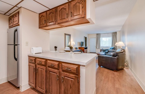 Alexandria Bay Hotel | Bonnie Castle Resort & Marina