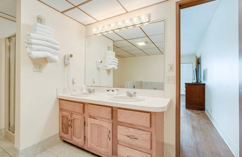Alexandria Bay Hotel | Bonnie Castle Resort & Marina