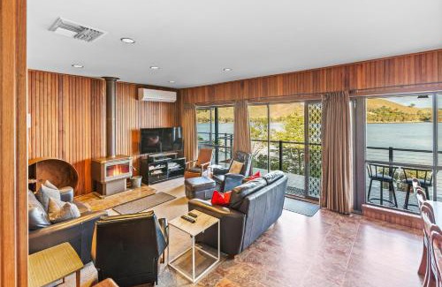 Bonnie Doon House | Bonnie Dawn - Bonnie Doon
