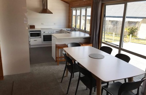 Pauanui House | Bonnie-Doone Pauanui Lockwood holiday home