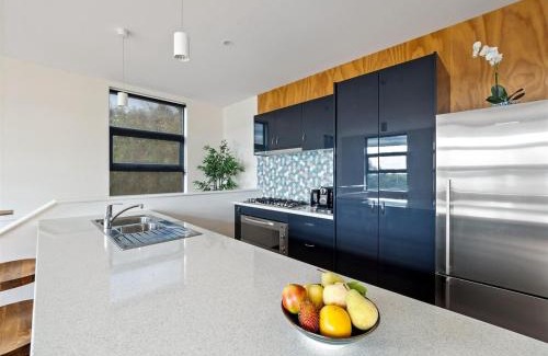 Augusta House | Bonnie View - Upstairs Studio Retreat for two