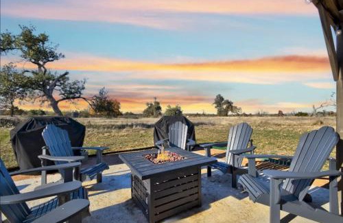 Fredericksburg House | Bonny Bluebonnets Cottage with Stunning Hill Country Views